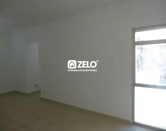 Sala de apartamento bem iluminada
